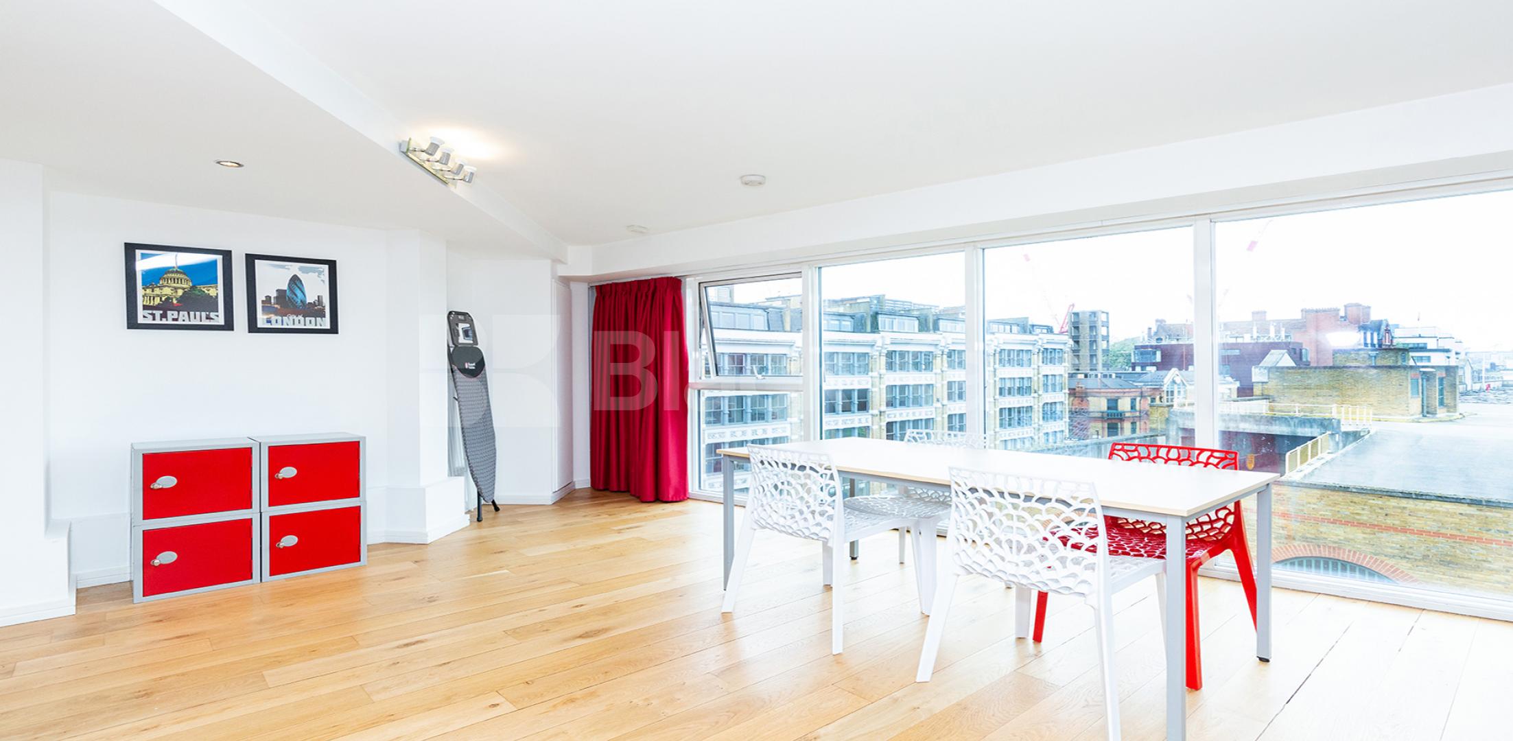 			LOCATION LOCATION LOCATION !!!, 2 Bedroom, 2 bath, 1 reception Apartment			 Farringdon Road EC1R, CLARKENWELL / FARRINGDON
